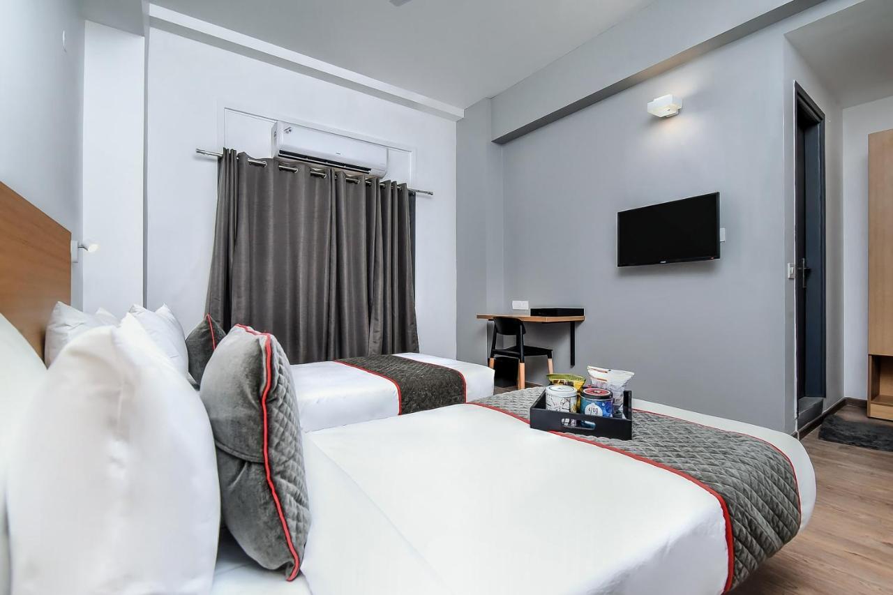 Hotel Oyo Townhouse 044 Sector 14 Gurugram à Gurgaon Extérieur photo