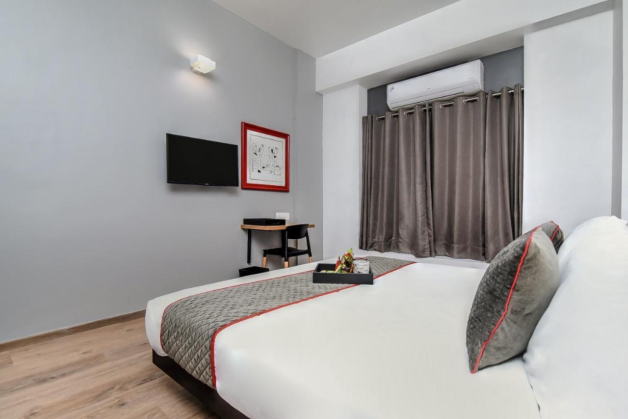 Hotel Oyo Townhouse 044 Sector 14 Gurugram à Gurgaon Extérieur photo